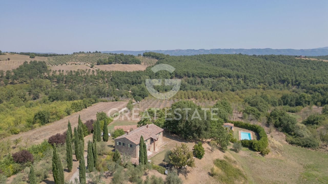 Дом San Casciano dei Bagni, Италия, 472.1 м² - фото 1