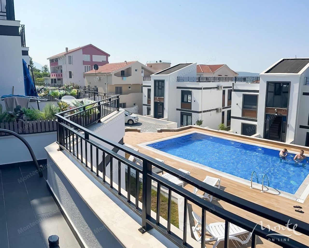 Апартаменты в Тивате, Черногория, 52 м² - фото 1