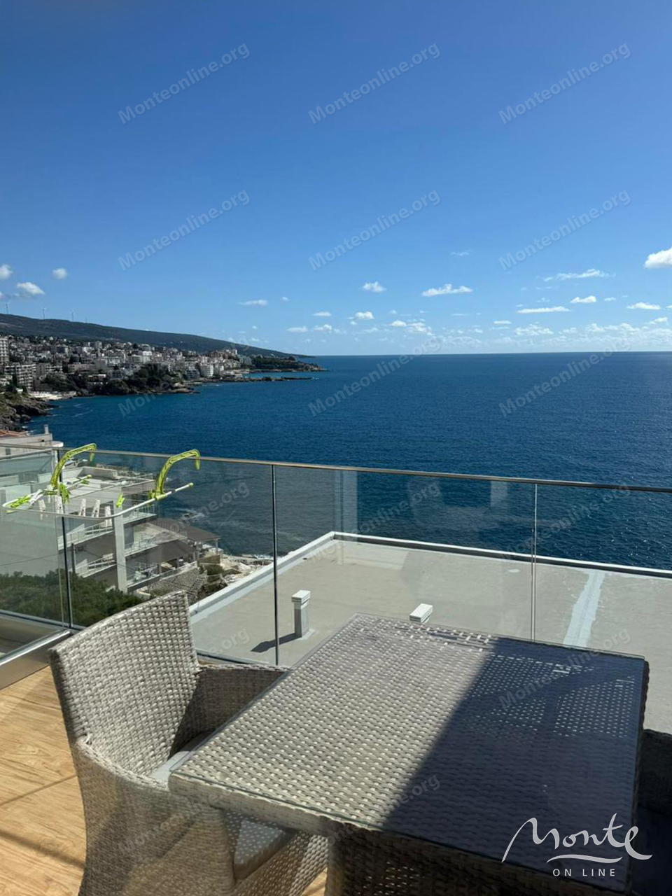 Апартаменты в Добра Воде, Черногория, 38 м² - фото 1