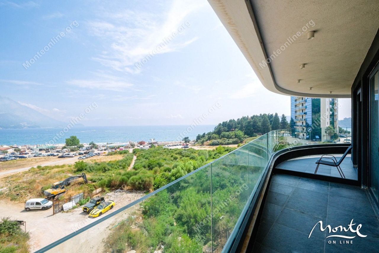 Апартаменты в Бечичи, Черногория, 52 м² - фото 1