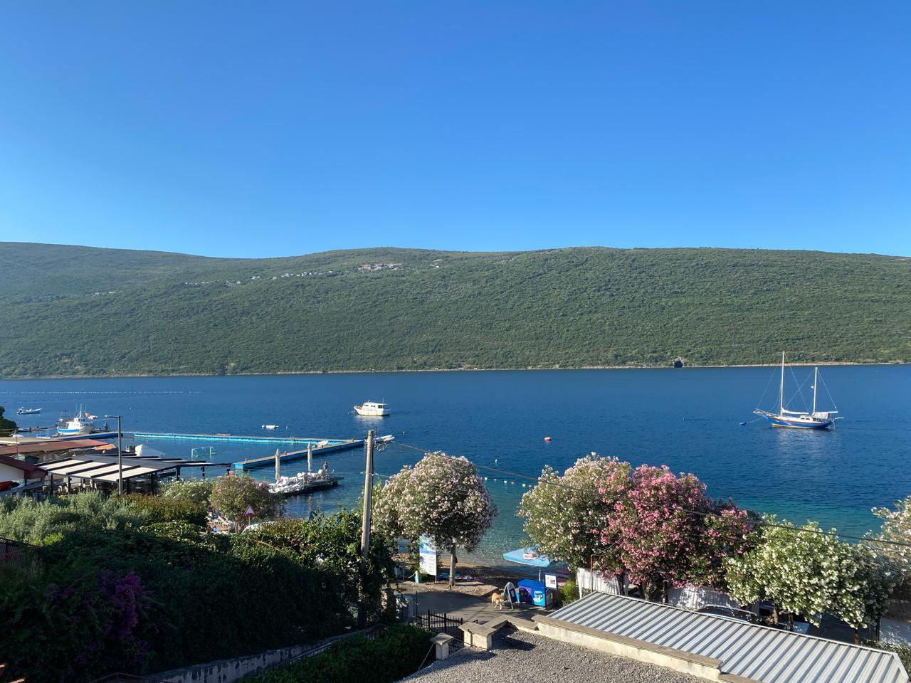 Апартаменты в Кумборе, Черногория, 80 м² - фото 2