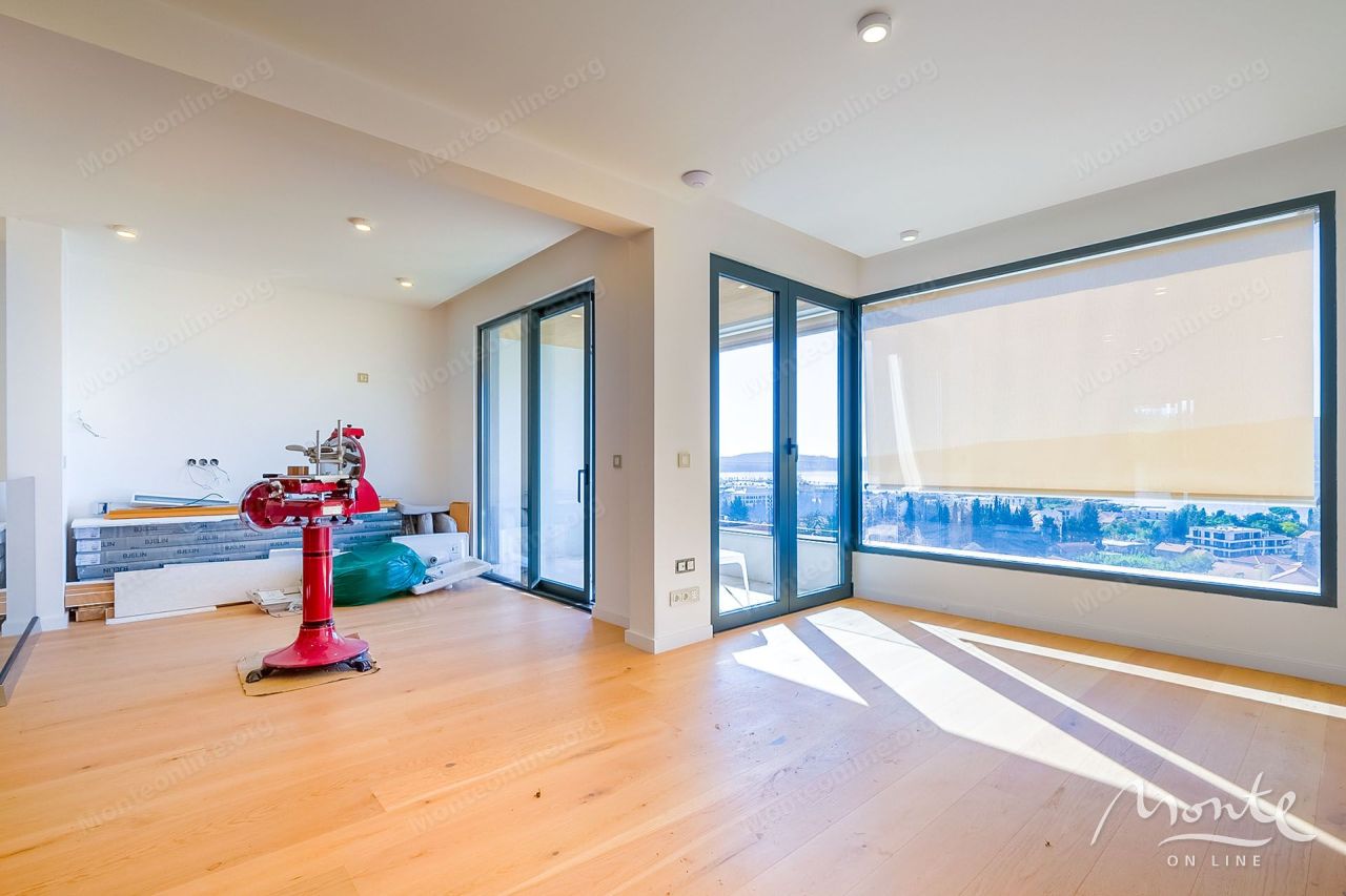 Апартаменты в Тивате, Черногория, 100 м² - фото 2