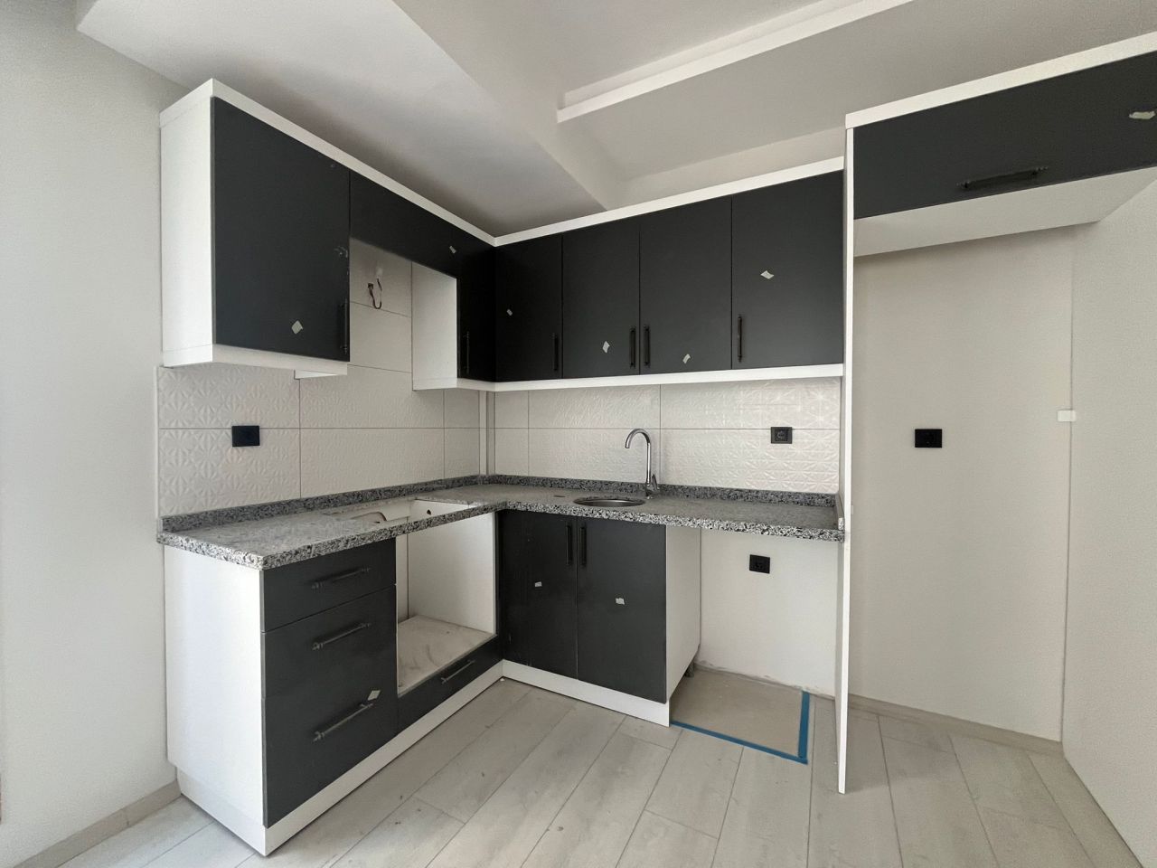 Квартира в Мерсине, Турция, 50 м² - фото 1