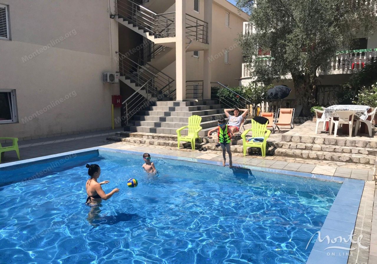 Апартаменты в Петроваце, Черногория, 84 м² - фото 2