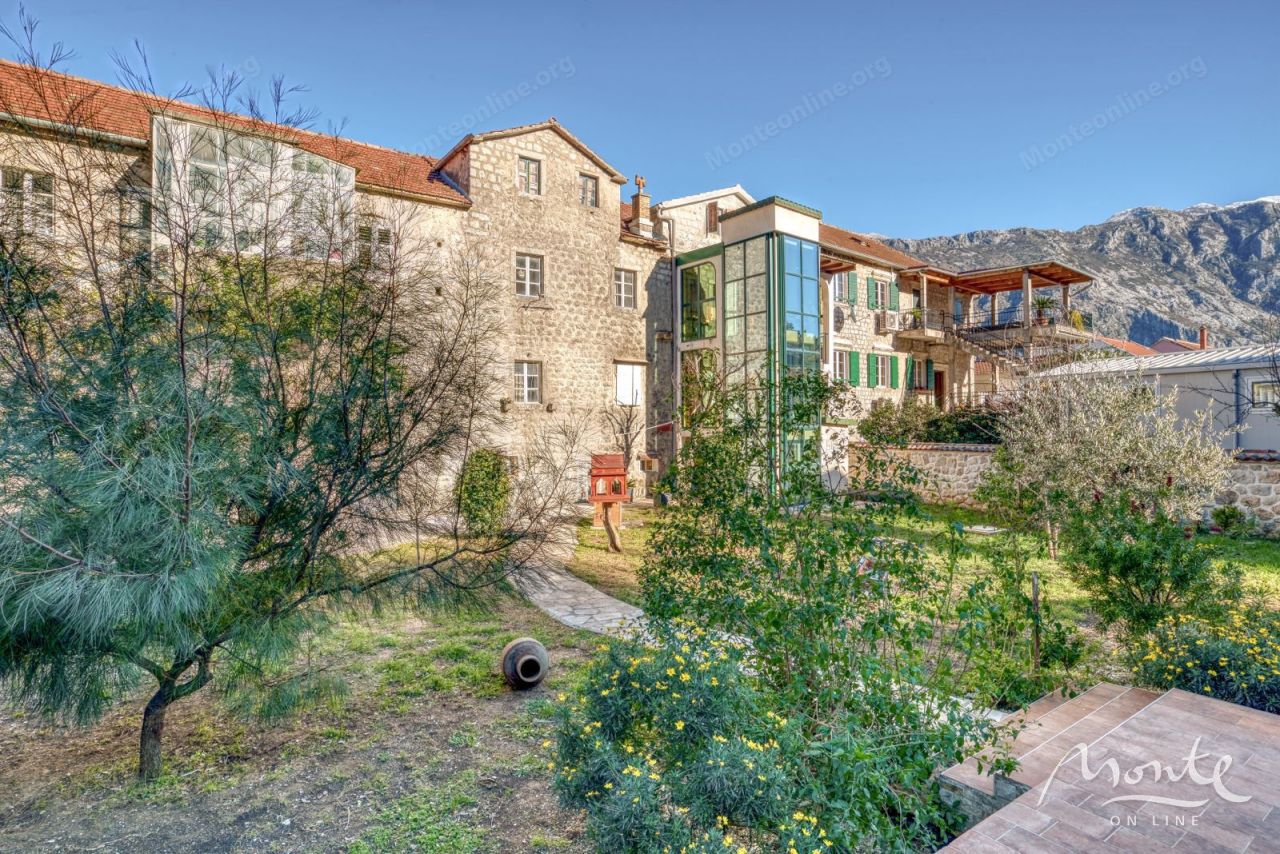 Вилла в Прчани, Черногория, 112 м² - фото 2