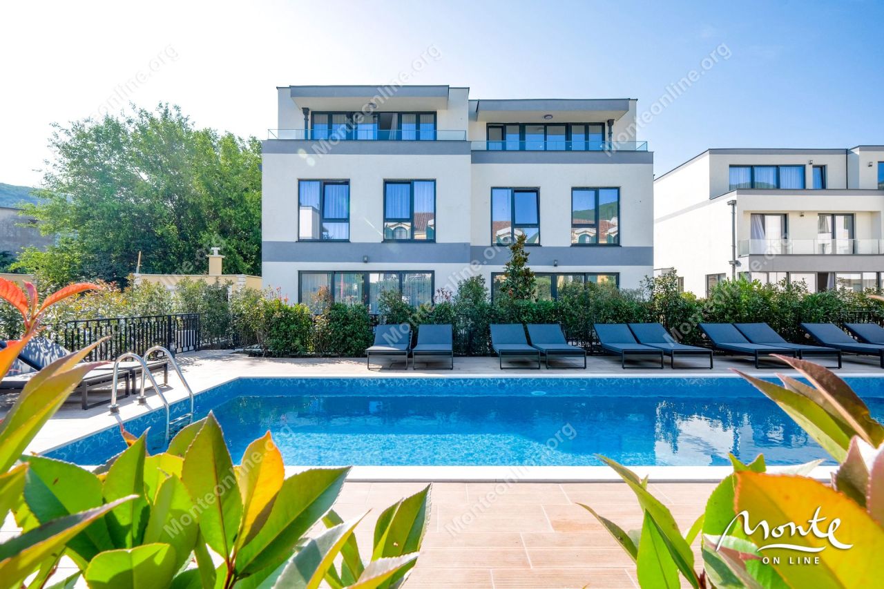 Вилла в Ластве, Черногория, 162 м² - фото 2