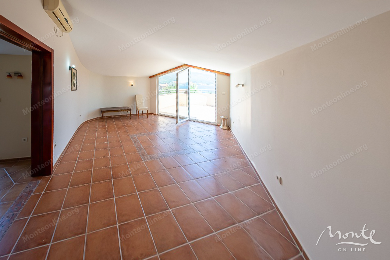 Апартаменты в Биеле, Черногория, 84 м² - фото 3