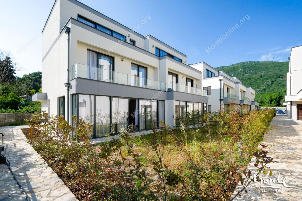 Вилла в Ластве, Черногория, 162 м² - фото 3