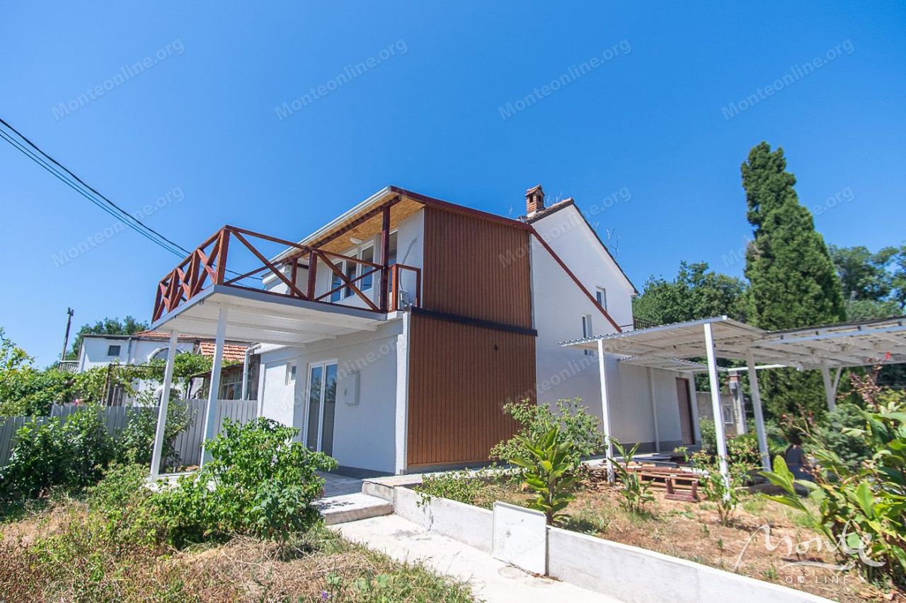 Вилла в Херцег-Нови, Черногория, 122 м² - фото 3