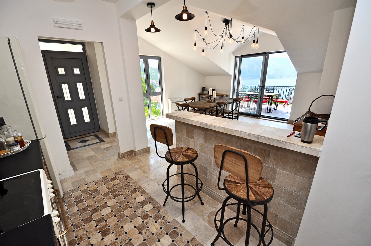 Апартаменты в Рисане, Черногория, 200 м² - фото 4