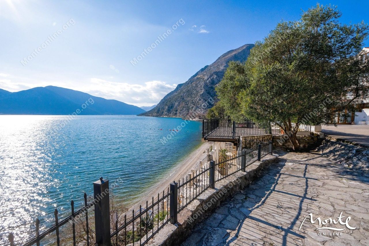 Вилла в Ораховаце, Черногория, 500 м² - фото 4