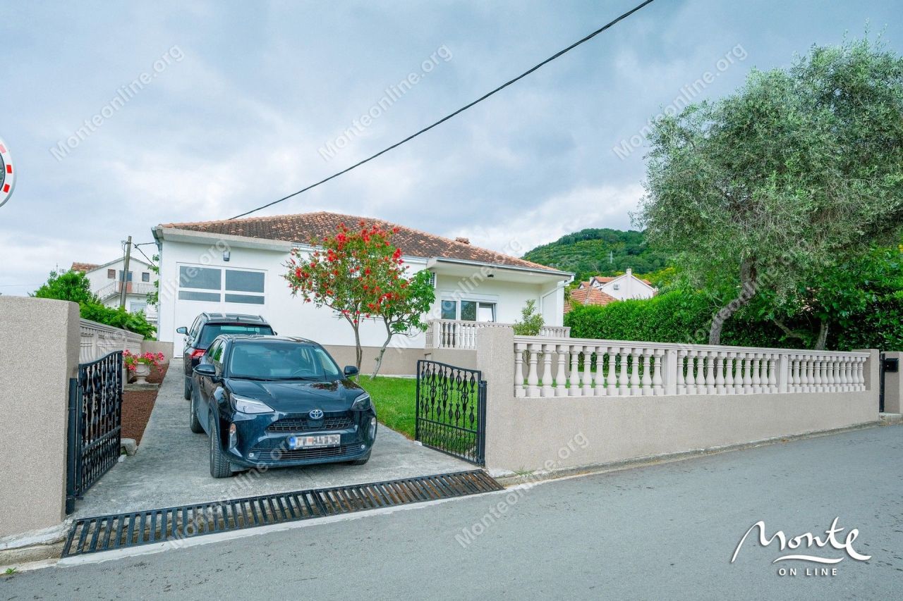 Вилла в Тивате, Черногория, 118 м² - фото 5