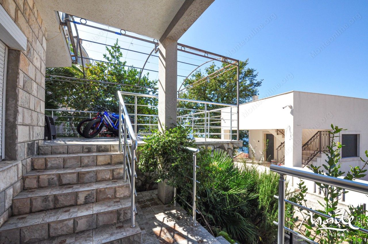 Вилла в Лепетани, Черногория, 110 м² - фото 5