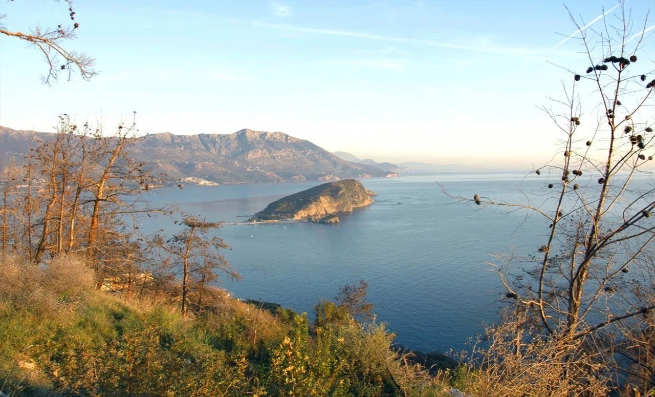 Земля в Будве, Черногория, 11 246 м² - фото 6