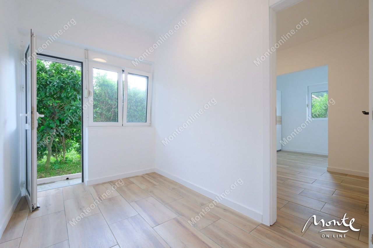 Вилла в Тивате, Черногория, 118 м² - фото 6