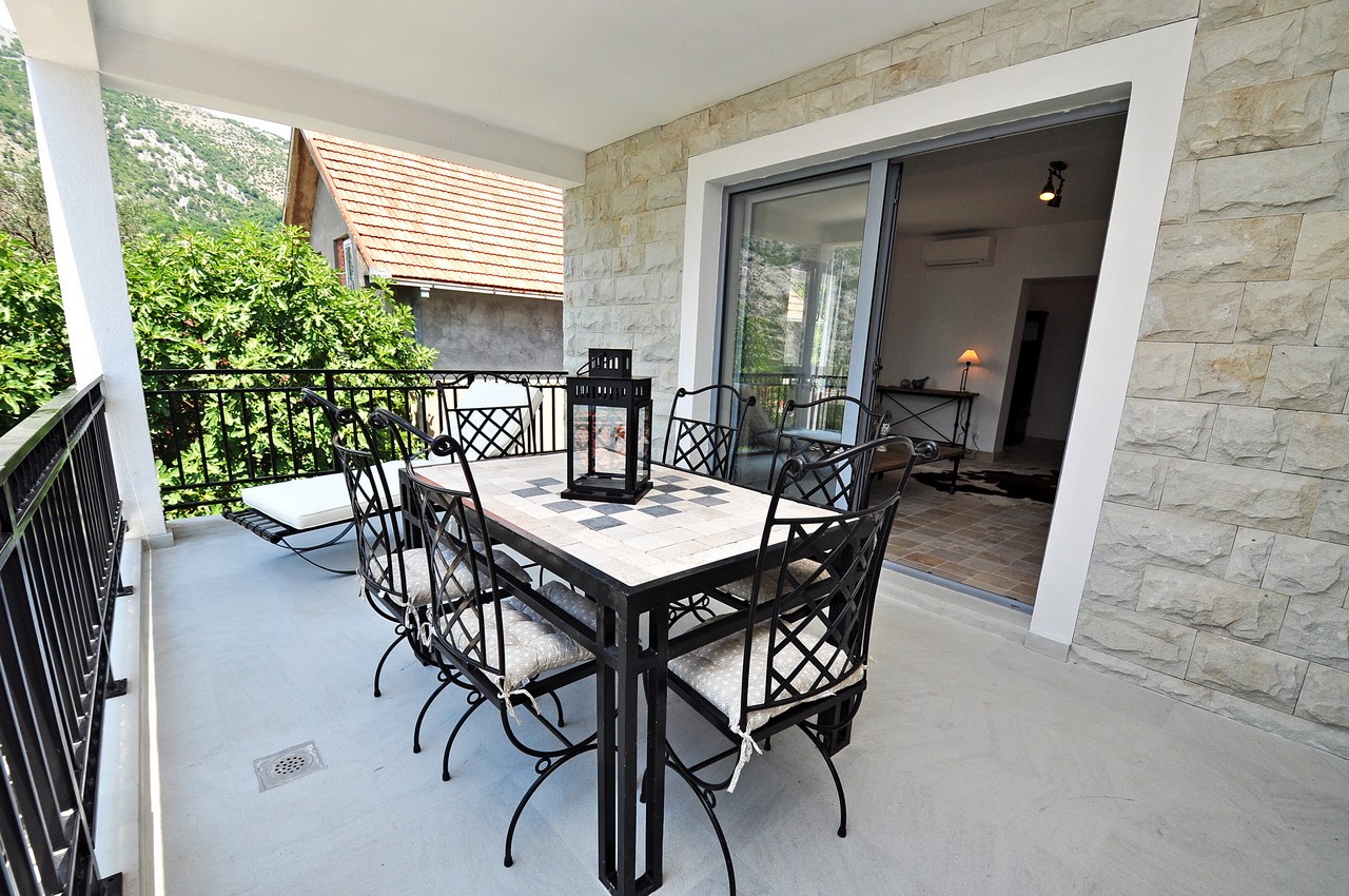 Апартаменты в Рисане, Черногория, 92 м² - фото 6