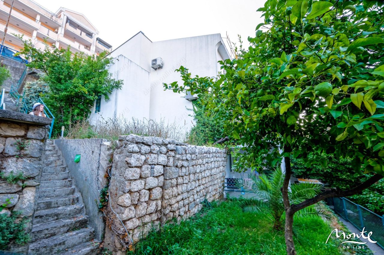 Вилла в Будве, Черногория, 215 м² - фото 6