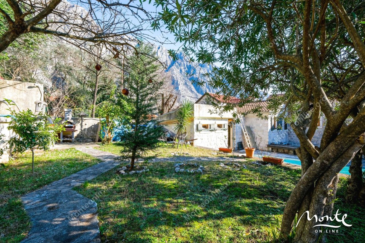 Вилла в Ораховаце, Черногория, 500 м² - фото 7