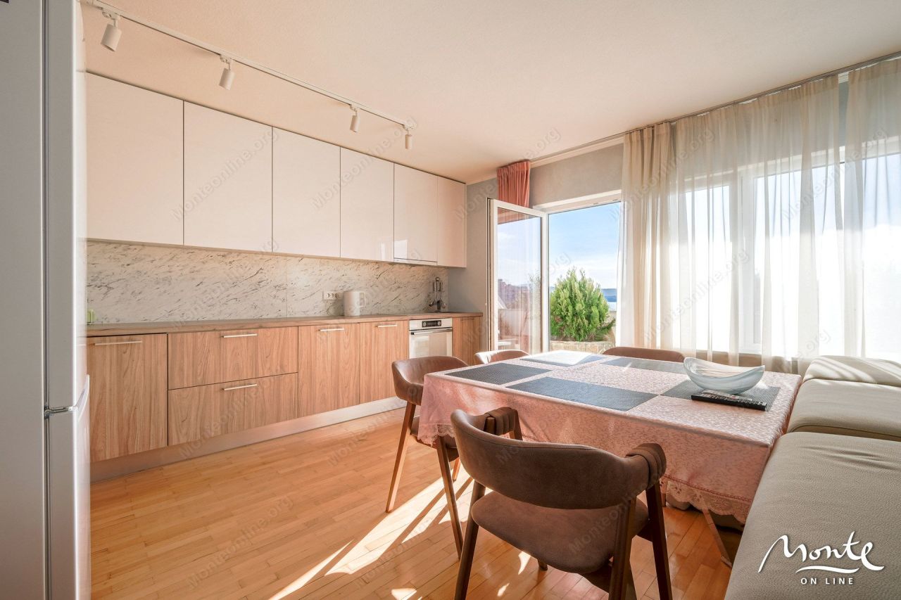 Апартаменты в Тивате, Черногория, 110 м² - фото 7