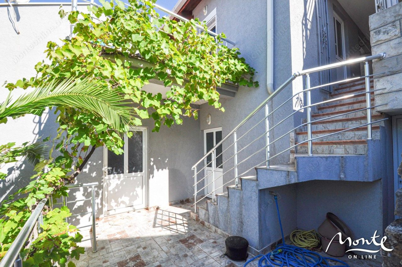 Вилла в Лепетани, Черногория, 110 м² - фото 8