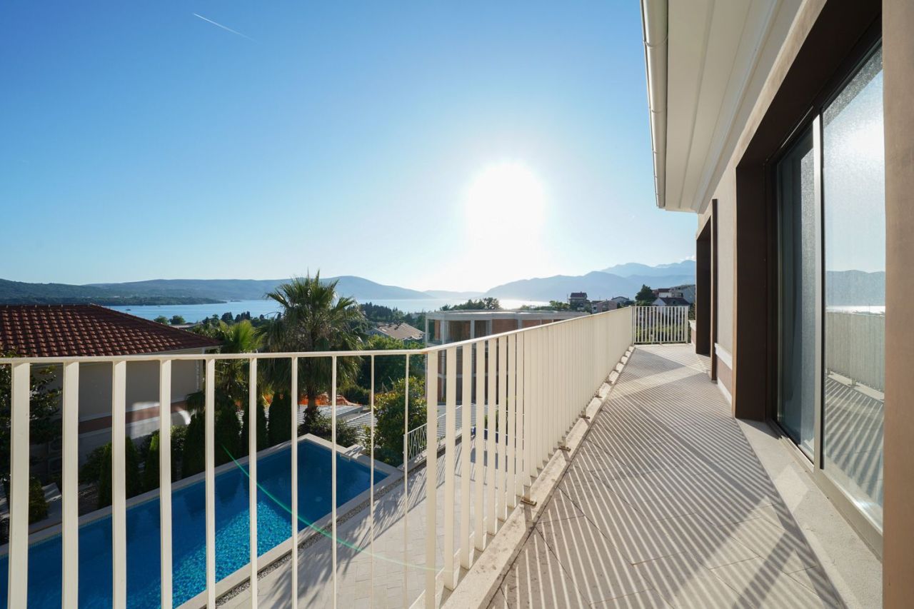 Вилла в Тивате, Черногория, 285 м² - фото 8