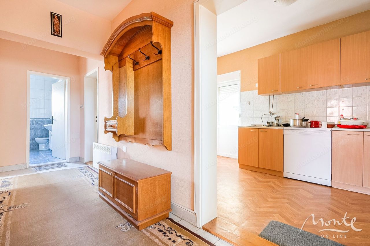 Вилла в Тивате, Черногория, 119 м² - фото 9