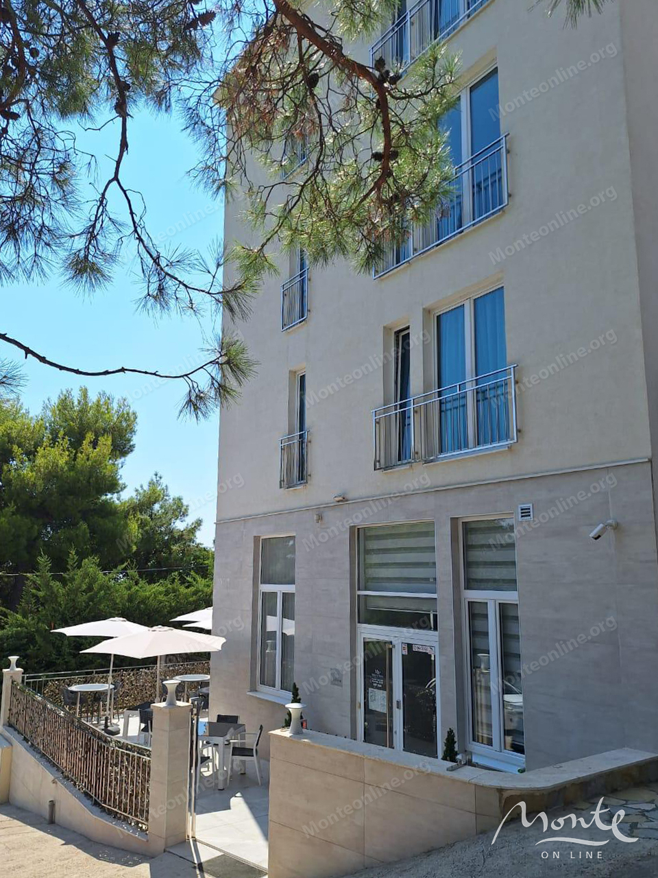 Отель, гостиница в Баре, Черногория, 735 м² - фото 9