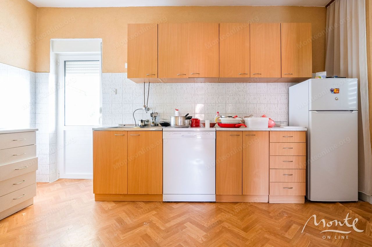 Вилла в Тивате, Черногория, 119 м² - фото 10