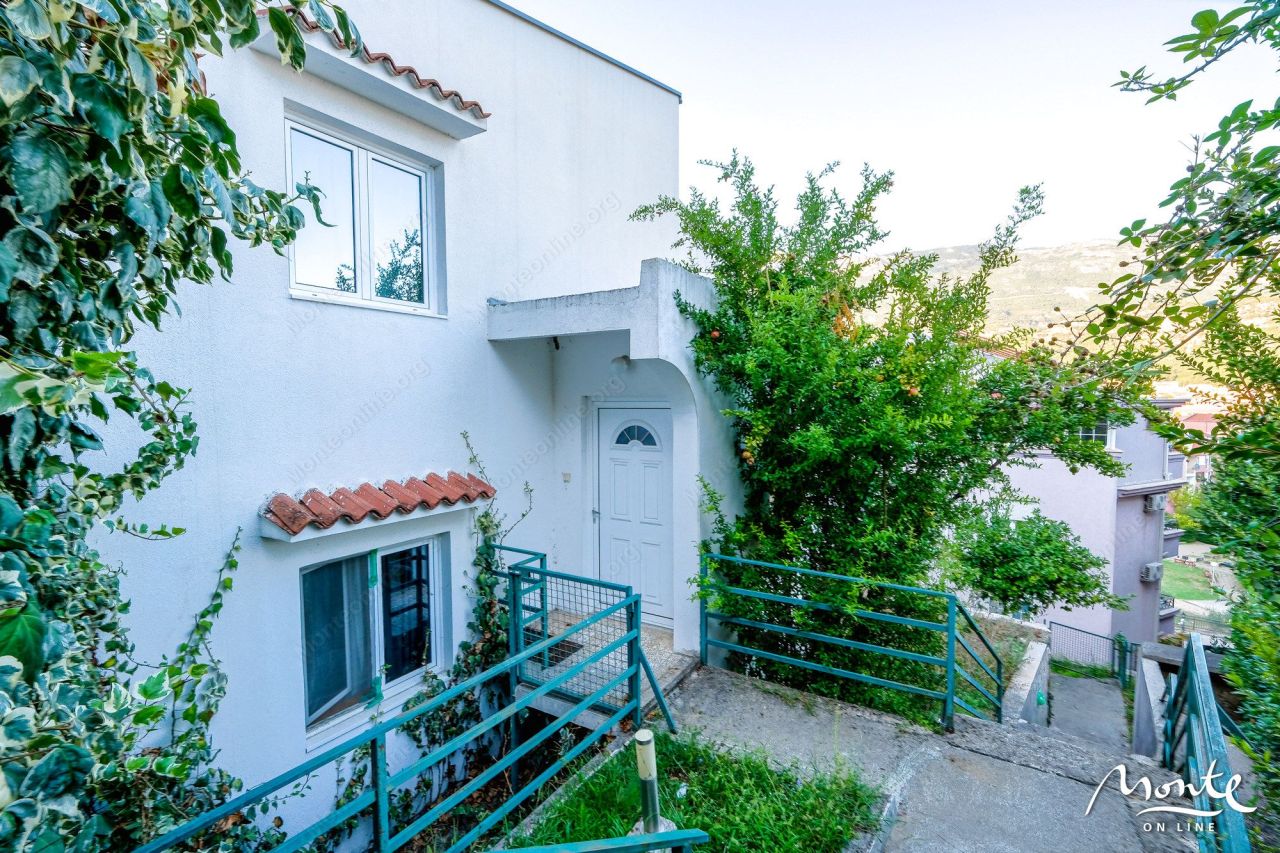 Вилла в Будве, Черногория, 215 м² - фото 10