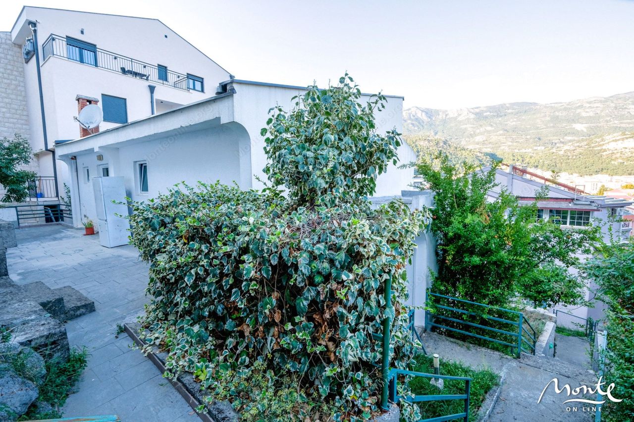 Вилла в Будве, Черногория, 215 м² - фото 11