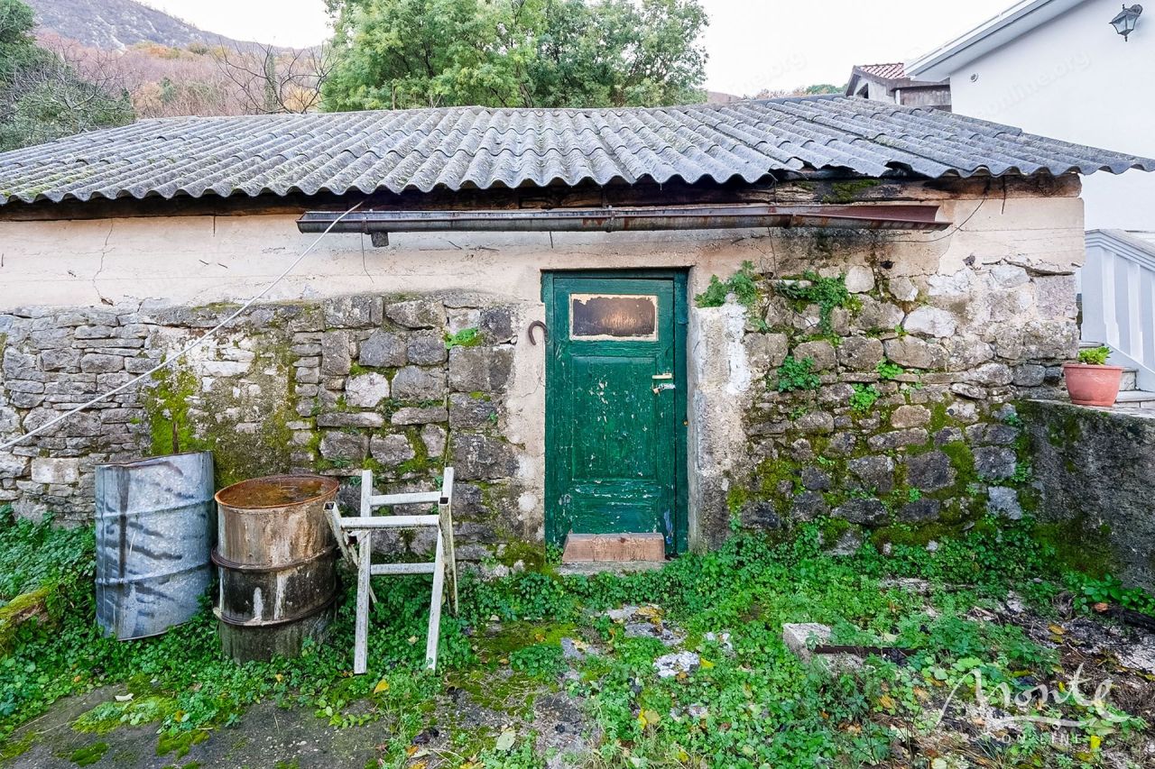 Вилла в Костанице, Черногория, 333 м² - фото 11