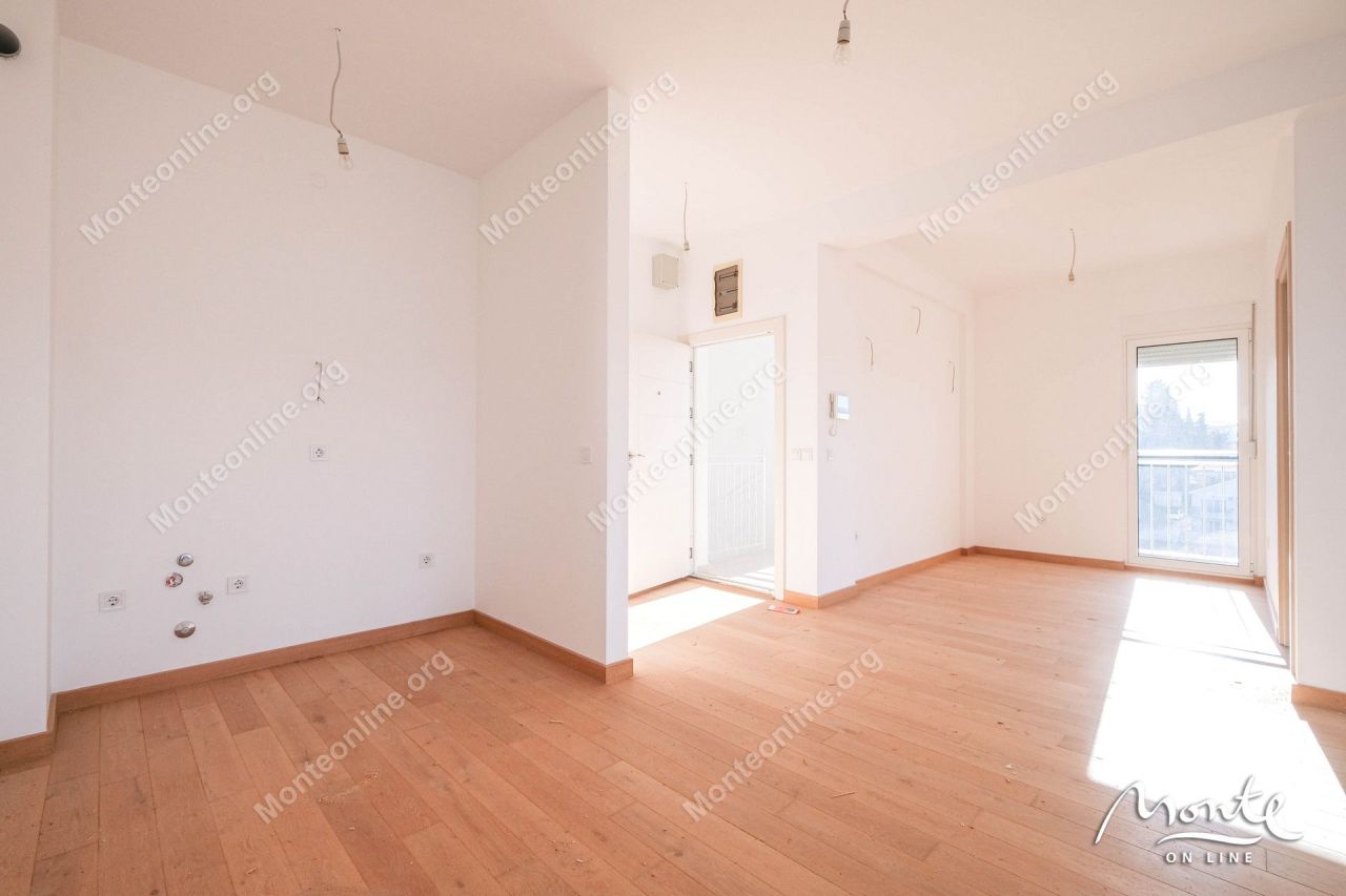 Апартаменты в Тивате, Черногория, 66 м² - фото 12