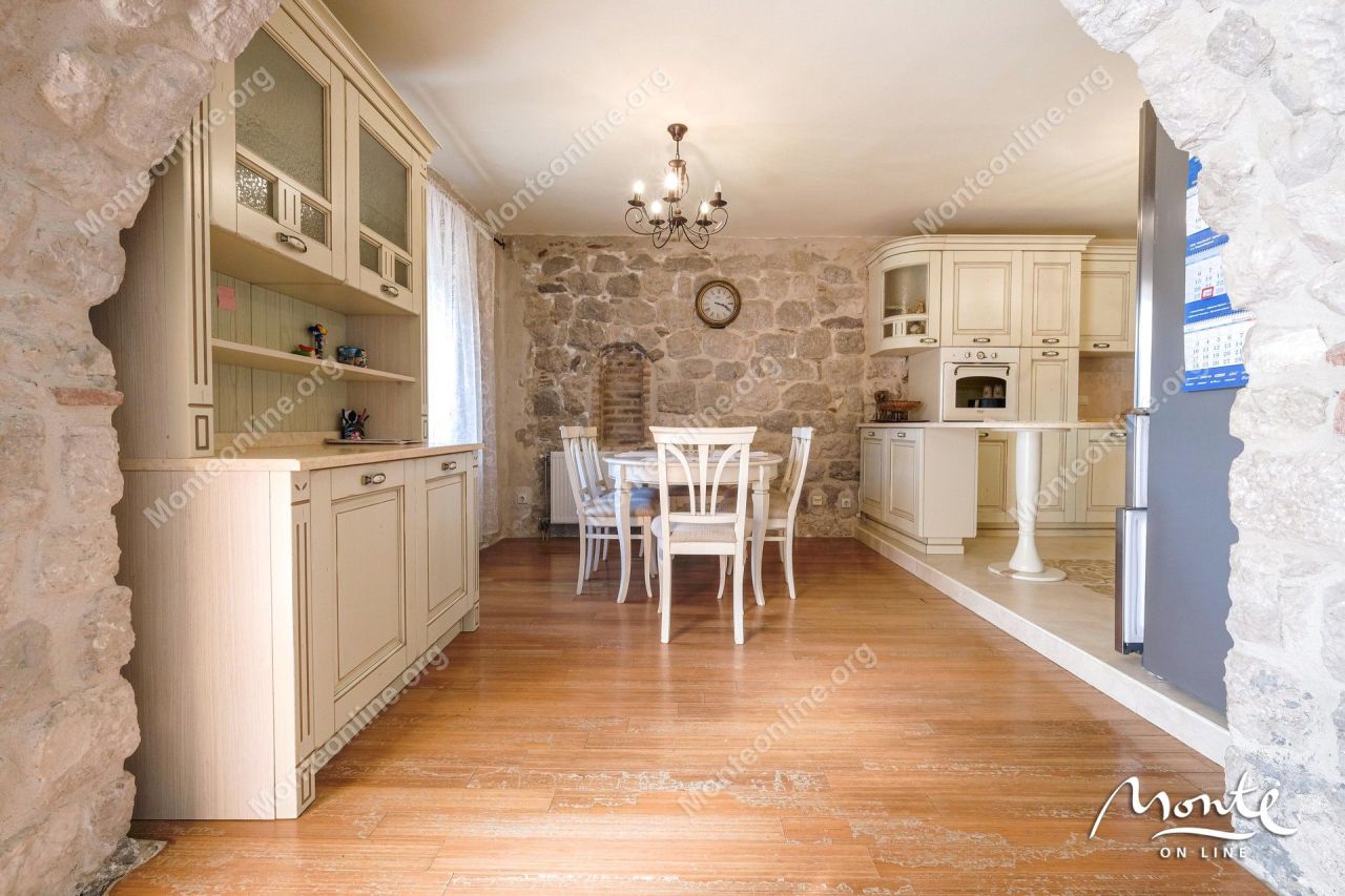 Вилла в Ораховаце, Черногория, 500 м² - фото 12