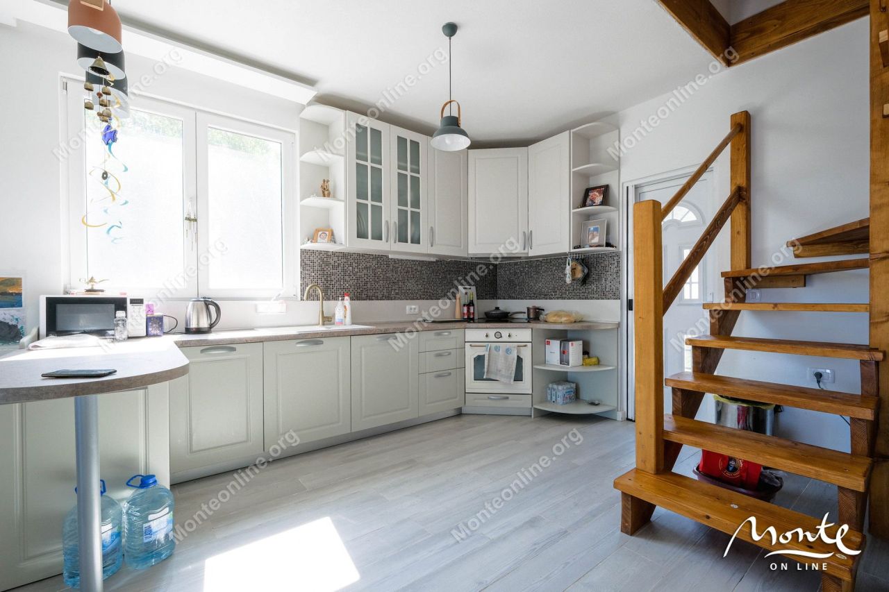 Вилла в Баошичах, Черногория, 270 м² - фото 12