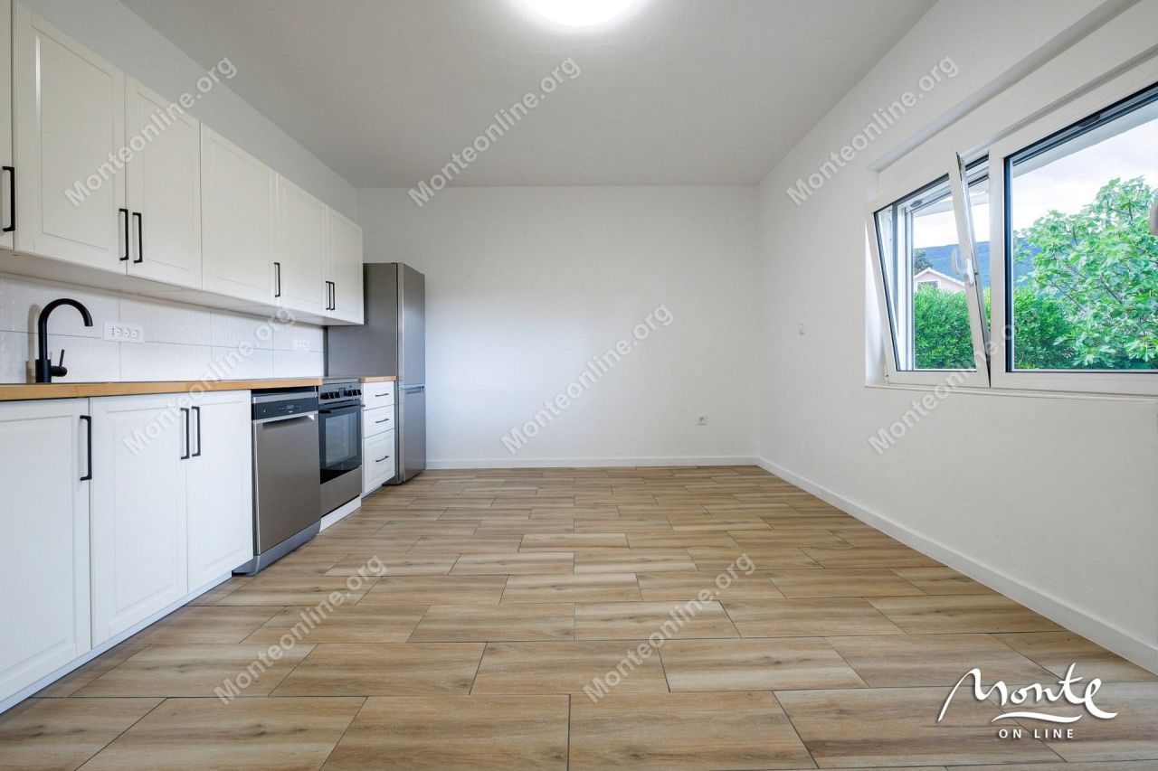 Вилла в Тивате, Черногория, 118 м² - фото 12