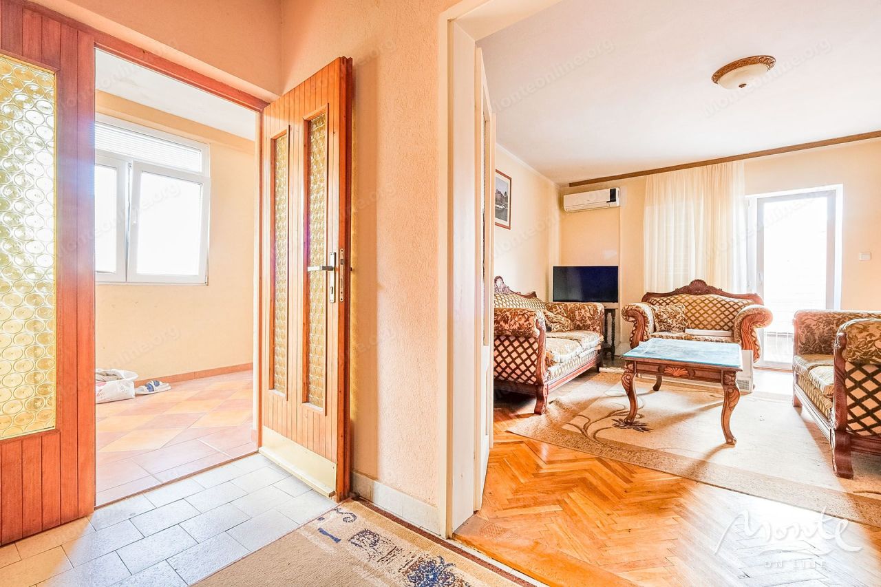 Вилла в Тивате, Черногория, 119 м² - фото 12