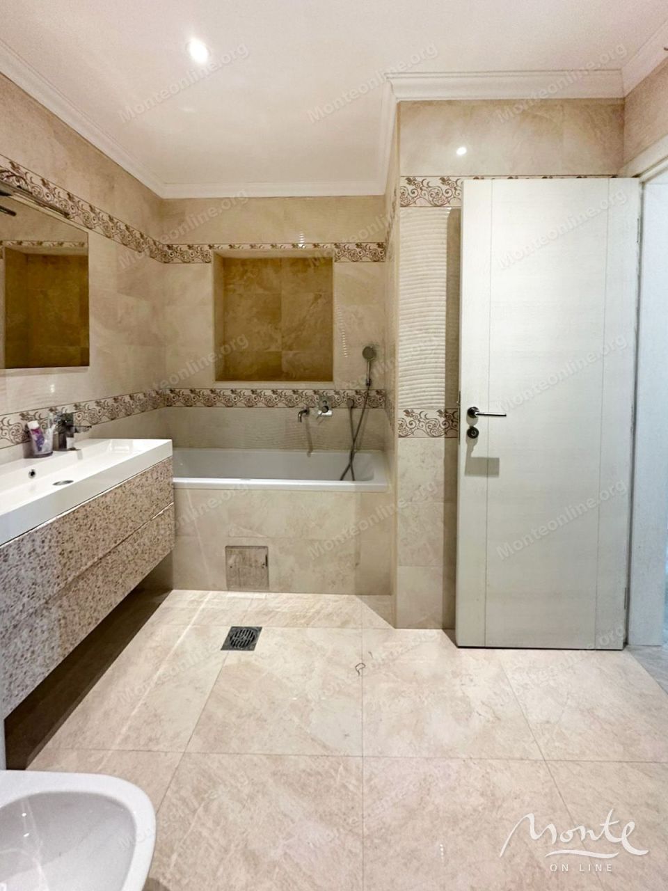 Апартаменты в Бечичи, Черногория, 115 м² - фото 13