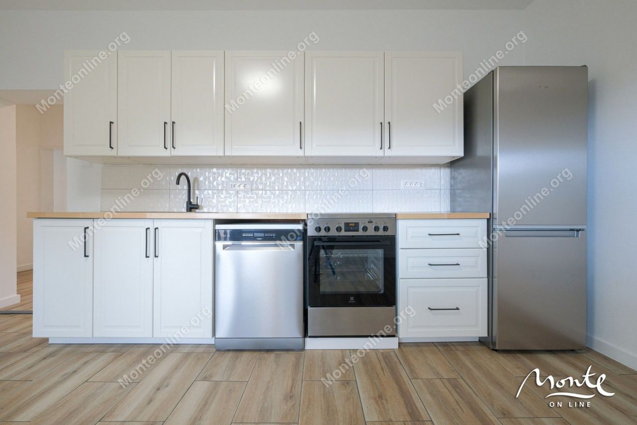 Вилла в Тивате, Черногория, 118 м² - фото 13