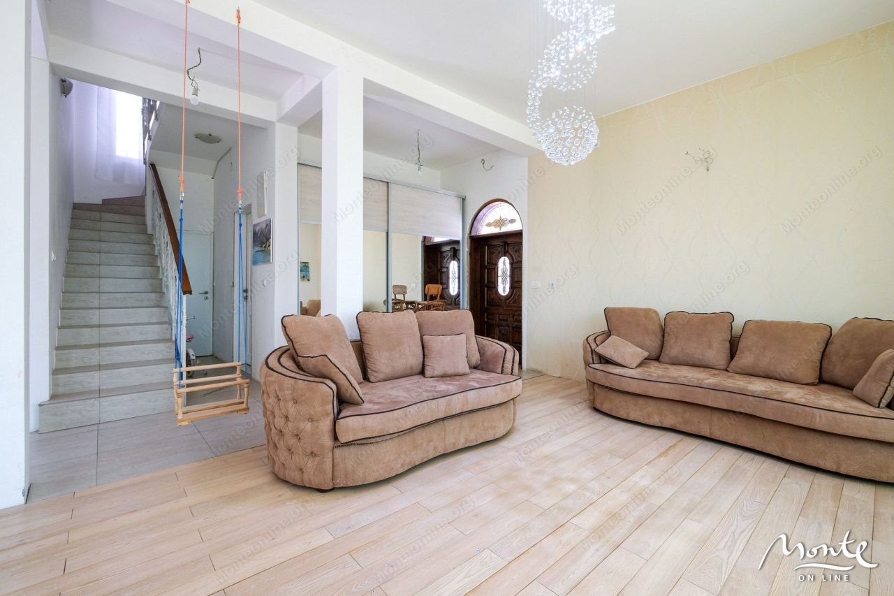 Вилла в Тивате, Черногория, 316 м² - фото 14