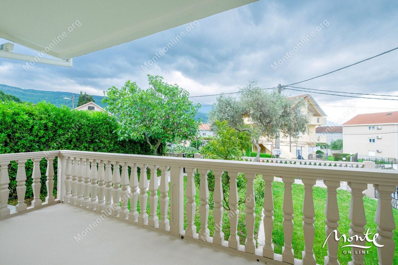 Вилла в Тивате, Черногория, 118 м² - фото 14