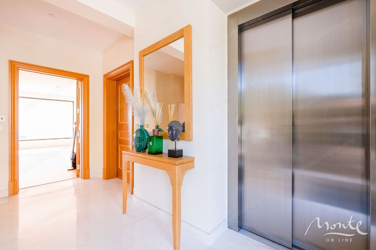 Апартаменты в Тивате, Черногория, 100 м² - фото 15