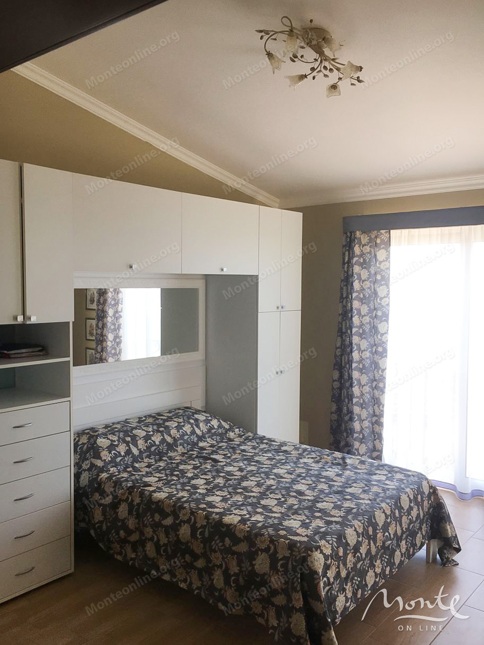 Вилла в Добра Воде, Черногория, 380 м² - фото 16