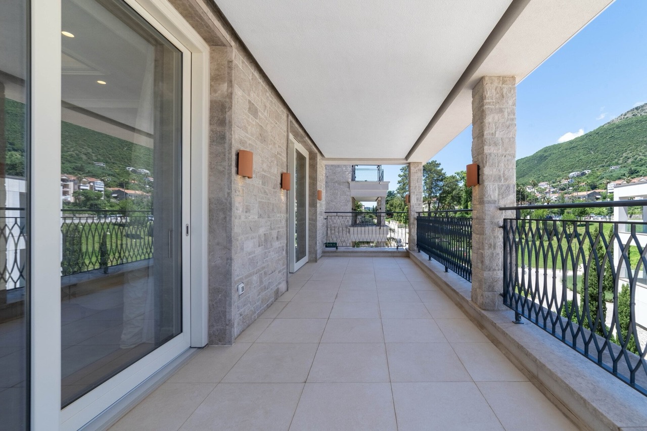 Апартаменты в Херцег-Нови, Черногория, 88 м² - фото 6