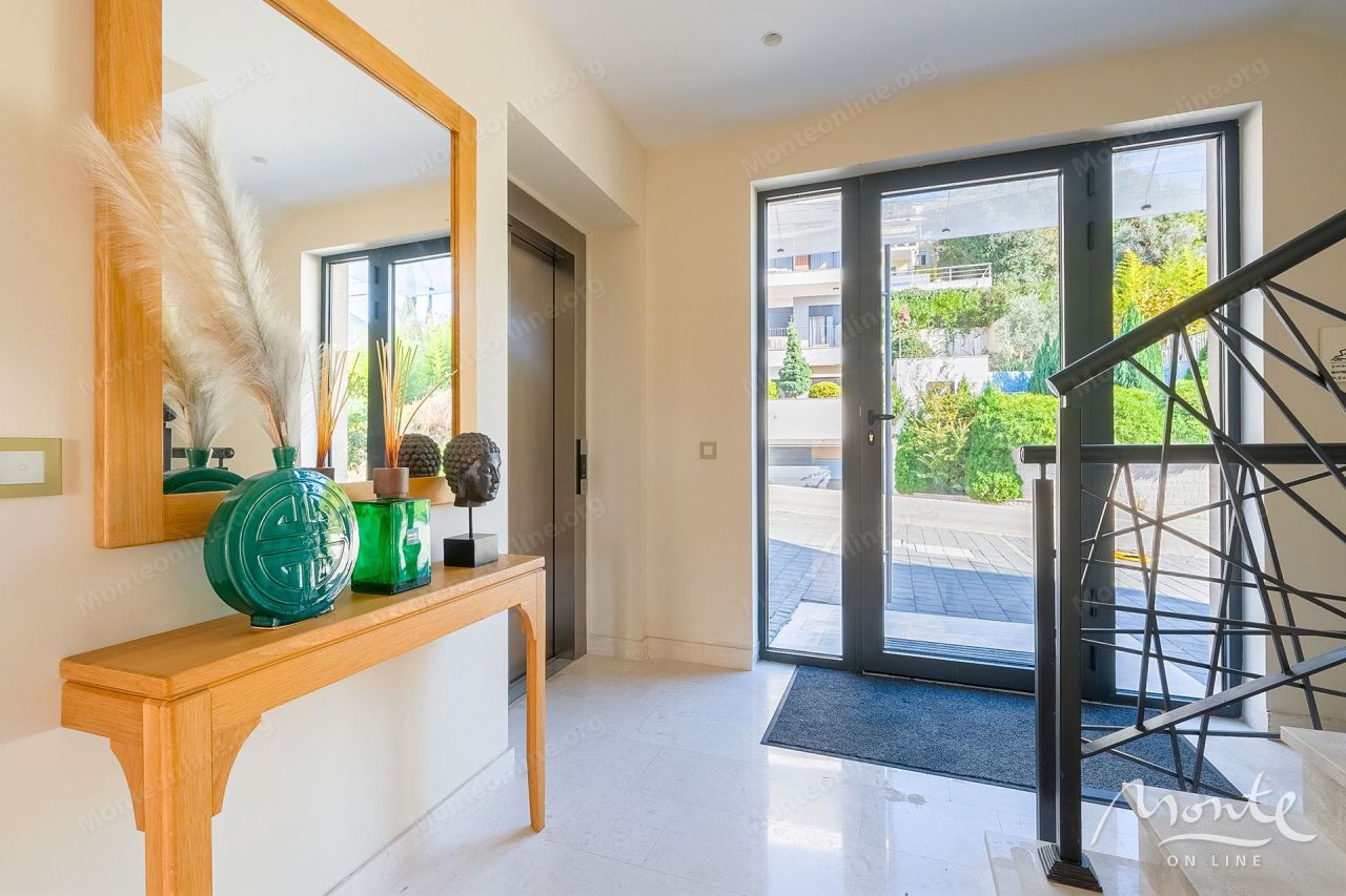 Апартаменты в Тивате, Черногория, 100 м² - фото 16