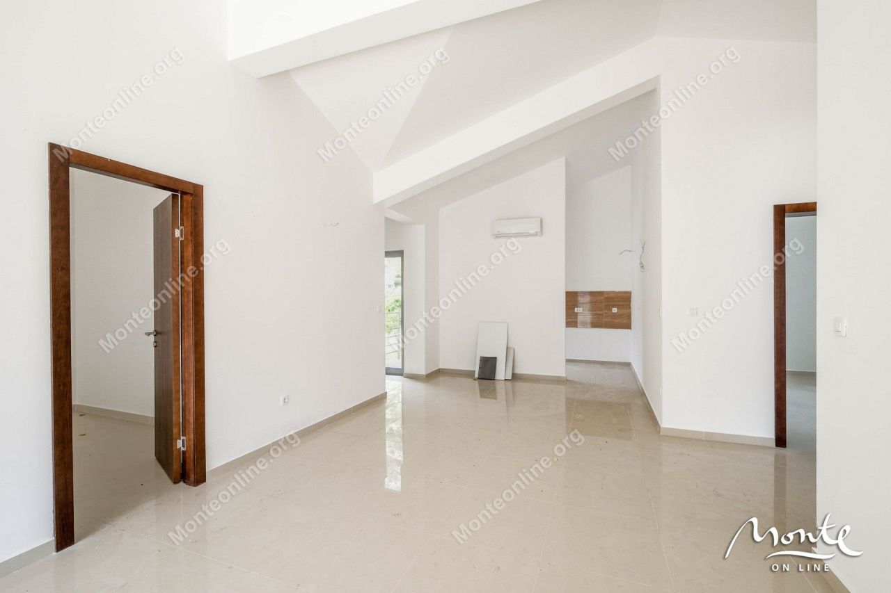 Апартаменты в Доброте, Черногория, 103 м² - фото 16