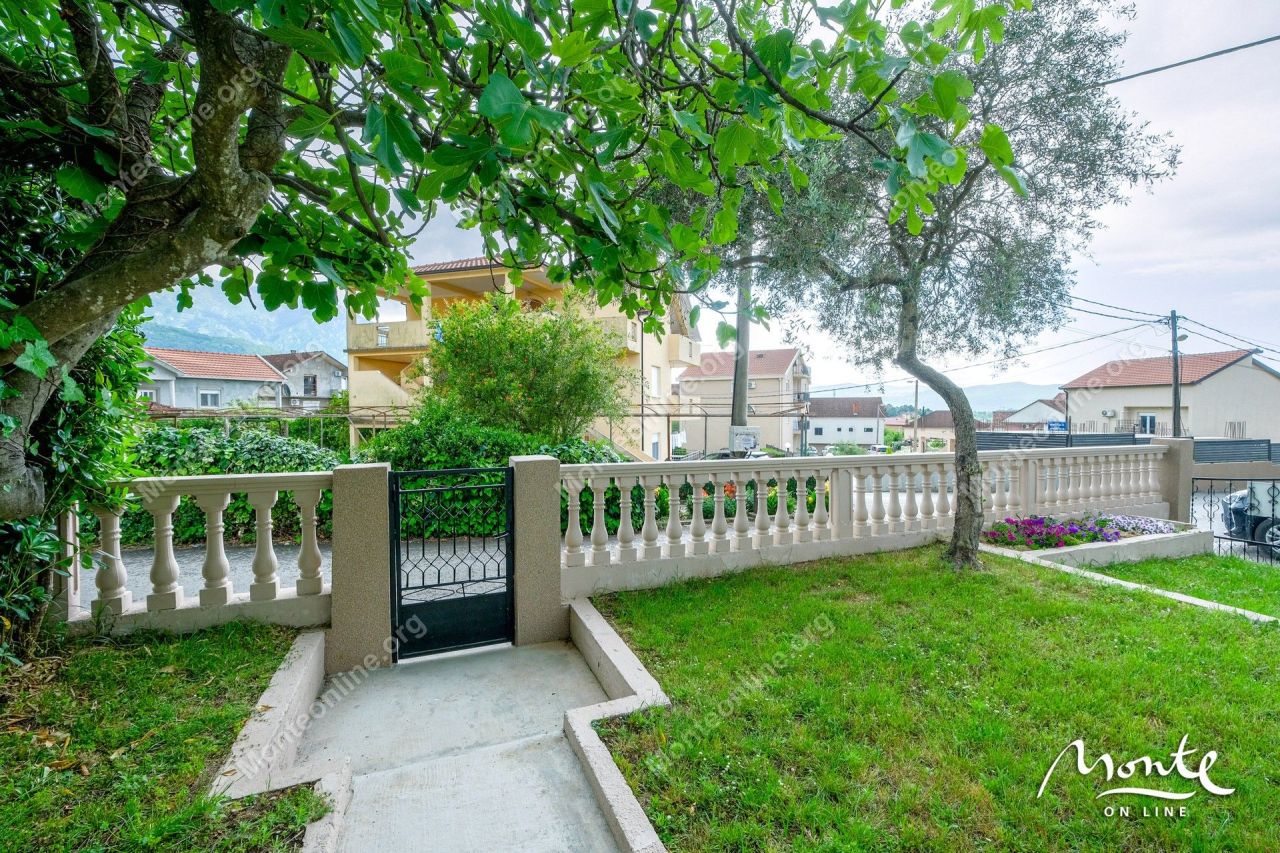 Вилла в Тивате, Черногория, 118 м² - фото 16