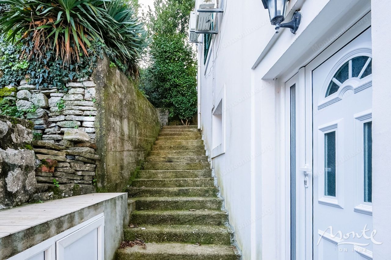 Вилла в Костанице, Черногория, 333 м² - фото 16