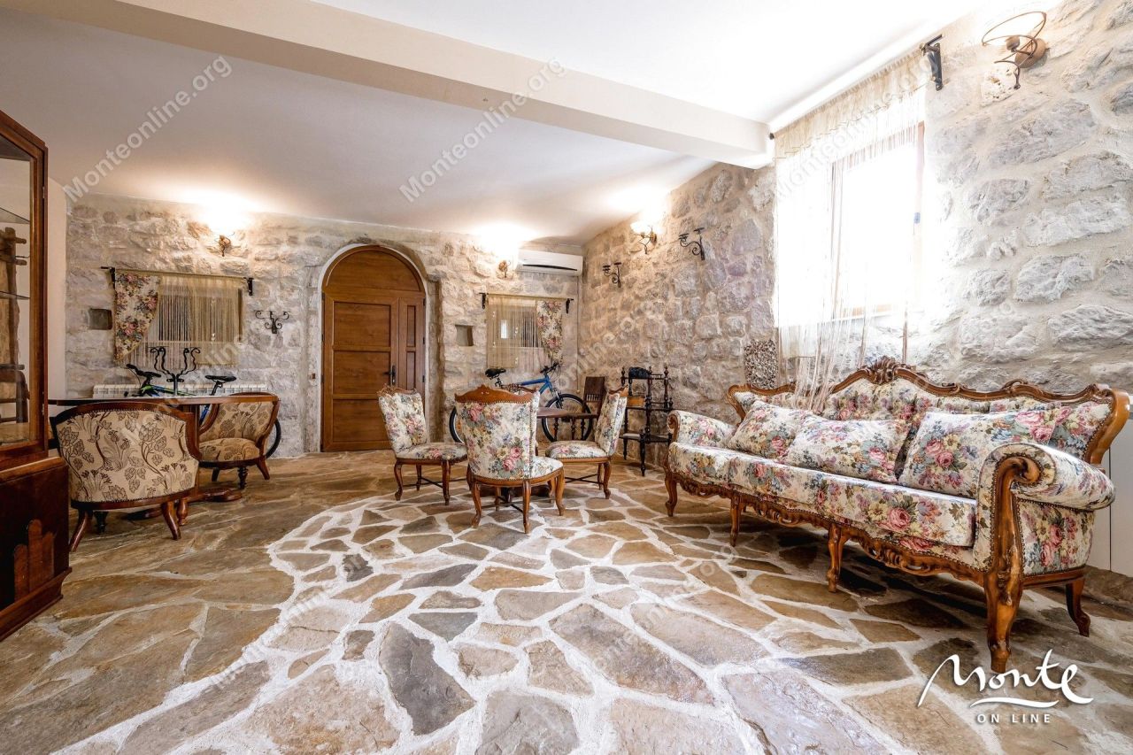 Вилла в Ораховаце, Черногория, 500 м² - фото 17