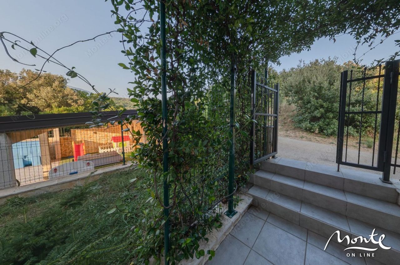 Отель, гостиница в Утехе, Черногория, 1 100 м² - фото 18