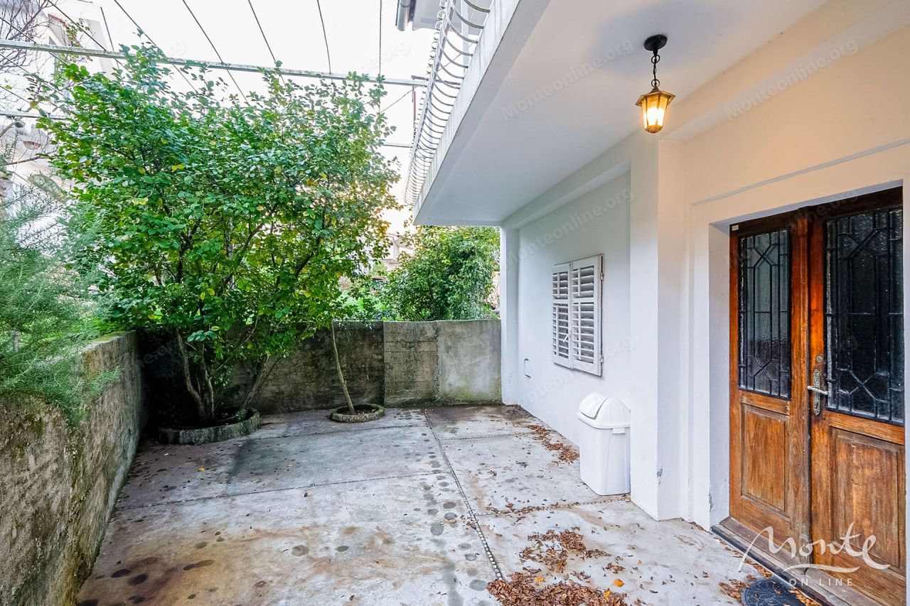 Вилла в Костанице, Черногория, 333 м² - фото 18